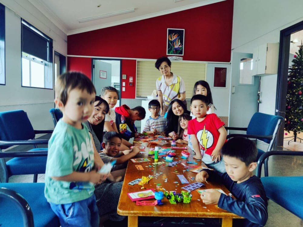 2025年12月28日主日学中小班手工活动